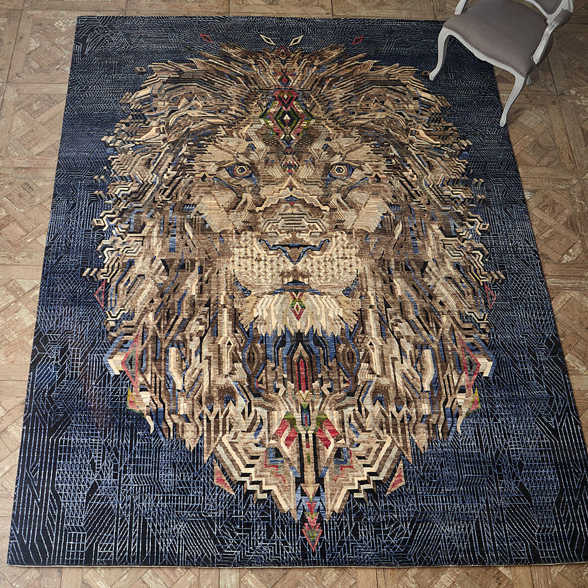 Большой узелковый ковер с изображением льва