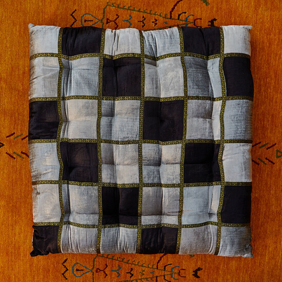 Напольная подушка Indian chess, grey L
