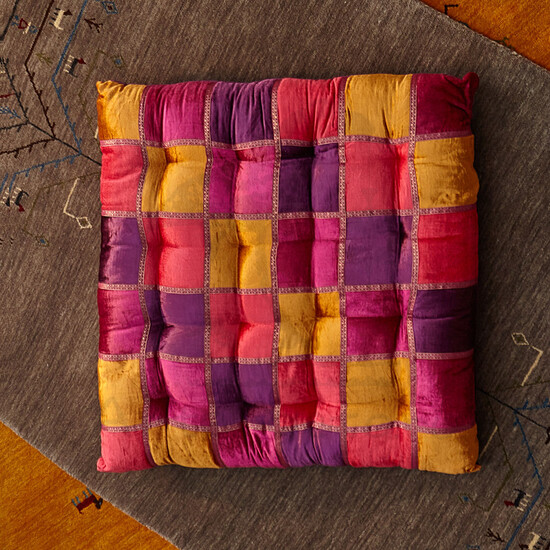 Напольная подушка Indian chess, pink L