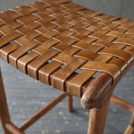 Барный стул с сиденьем с кожаным плетением