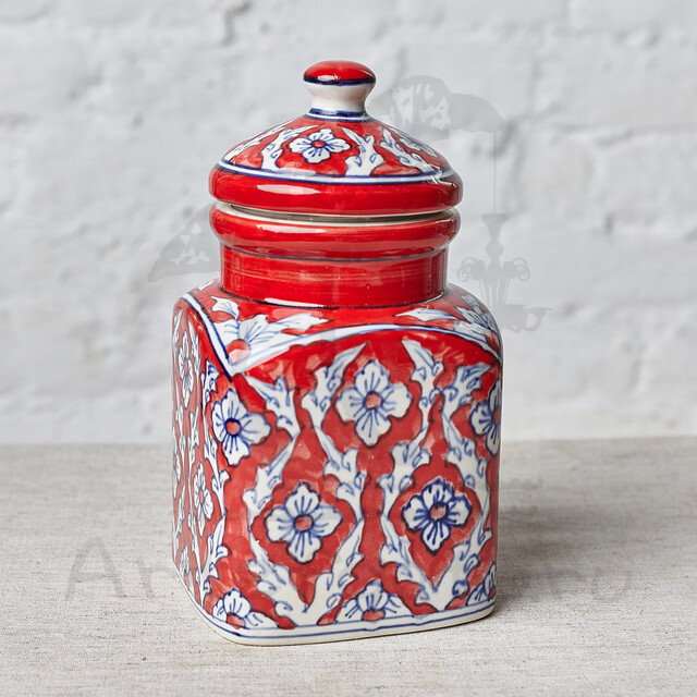Банка Red Naive (L)