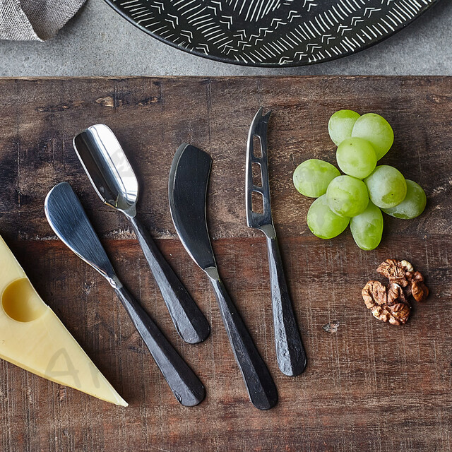 Сервировочный набор ножей для масла и сыра из 4 предметов