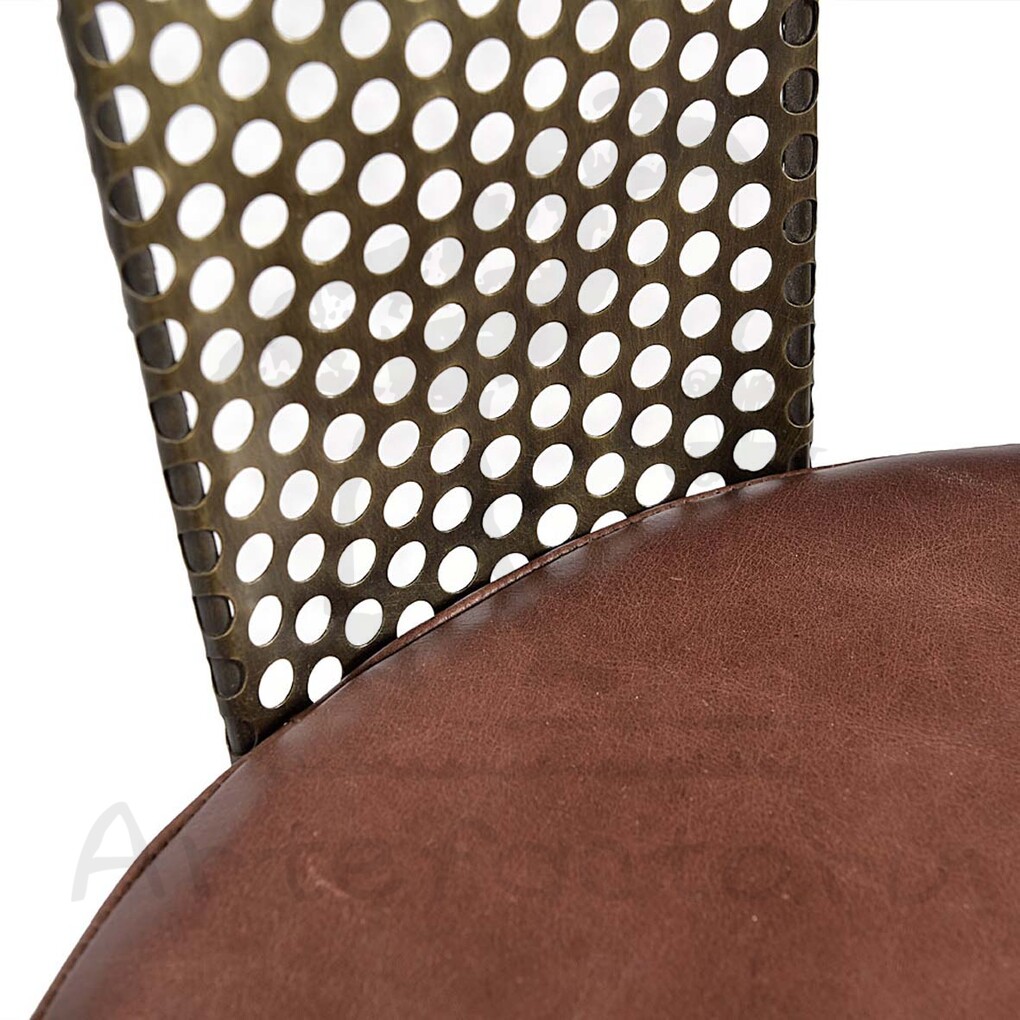 Металлический стул с кожаным сиденьем