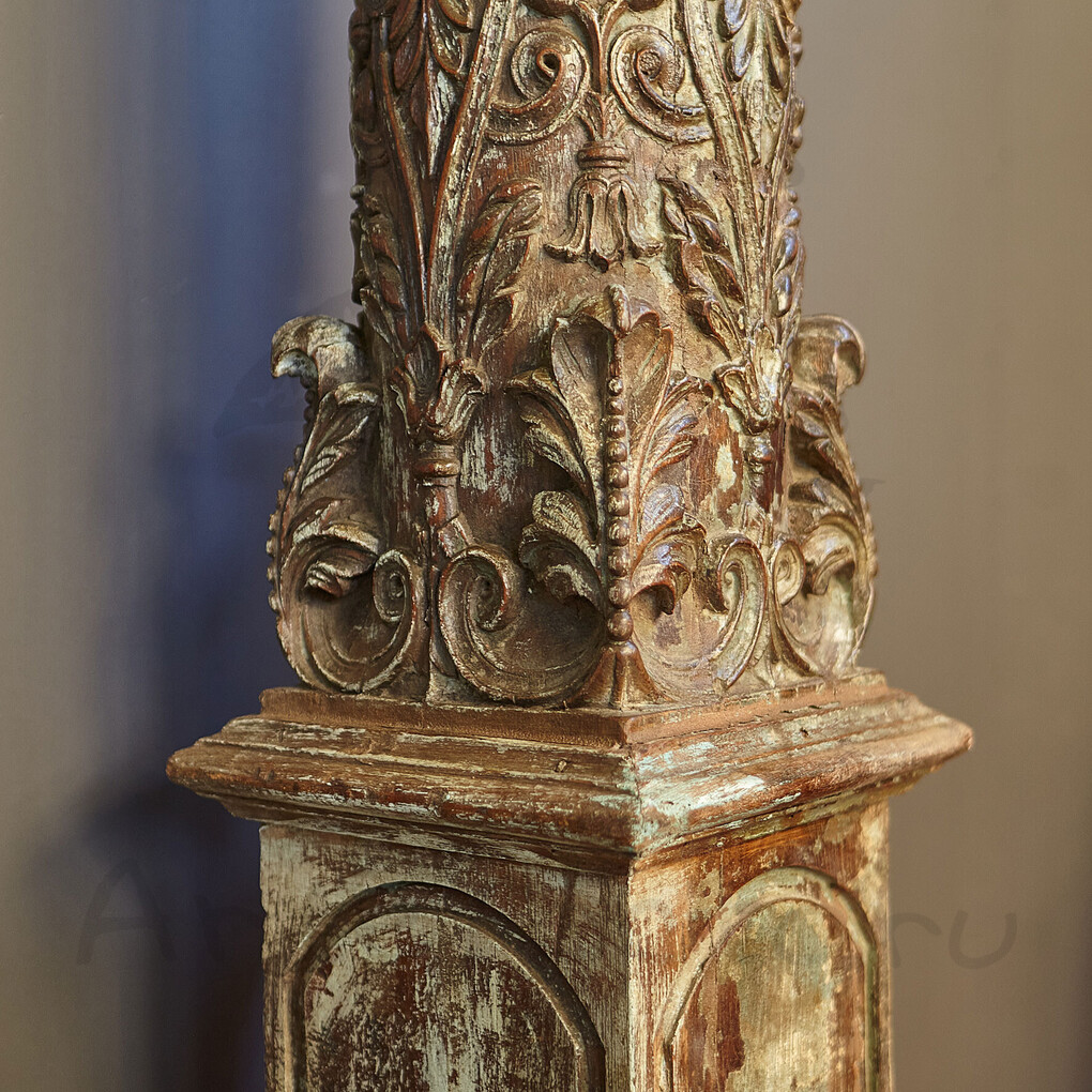 Комплект старинных колонн, 2 шт Комплект старинных колонн, 2 шт