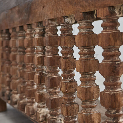 Большой деревянный консольный стол