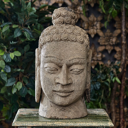 Скульптура голова Будды