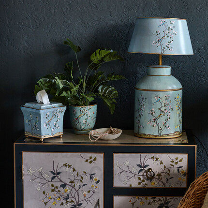 Салфетница Шинуазри, light blue Голубая салфетница с цветочными мотивами