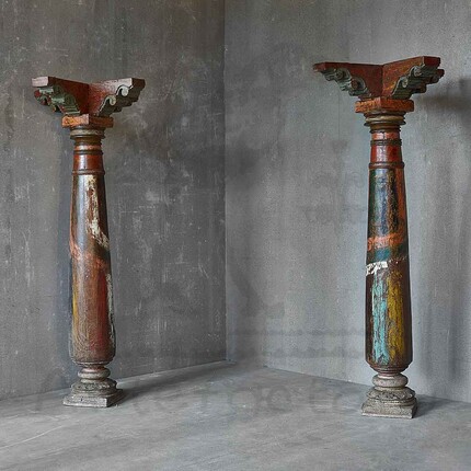 Индийские деревянные колонны