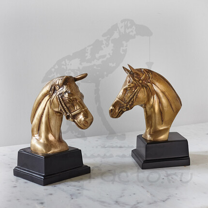 Комплект латунных статуэток лошади