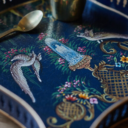 Поднос Шинуазри,dark blue Расписной сервировочный поднос на ножках