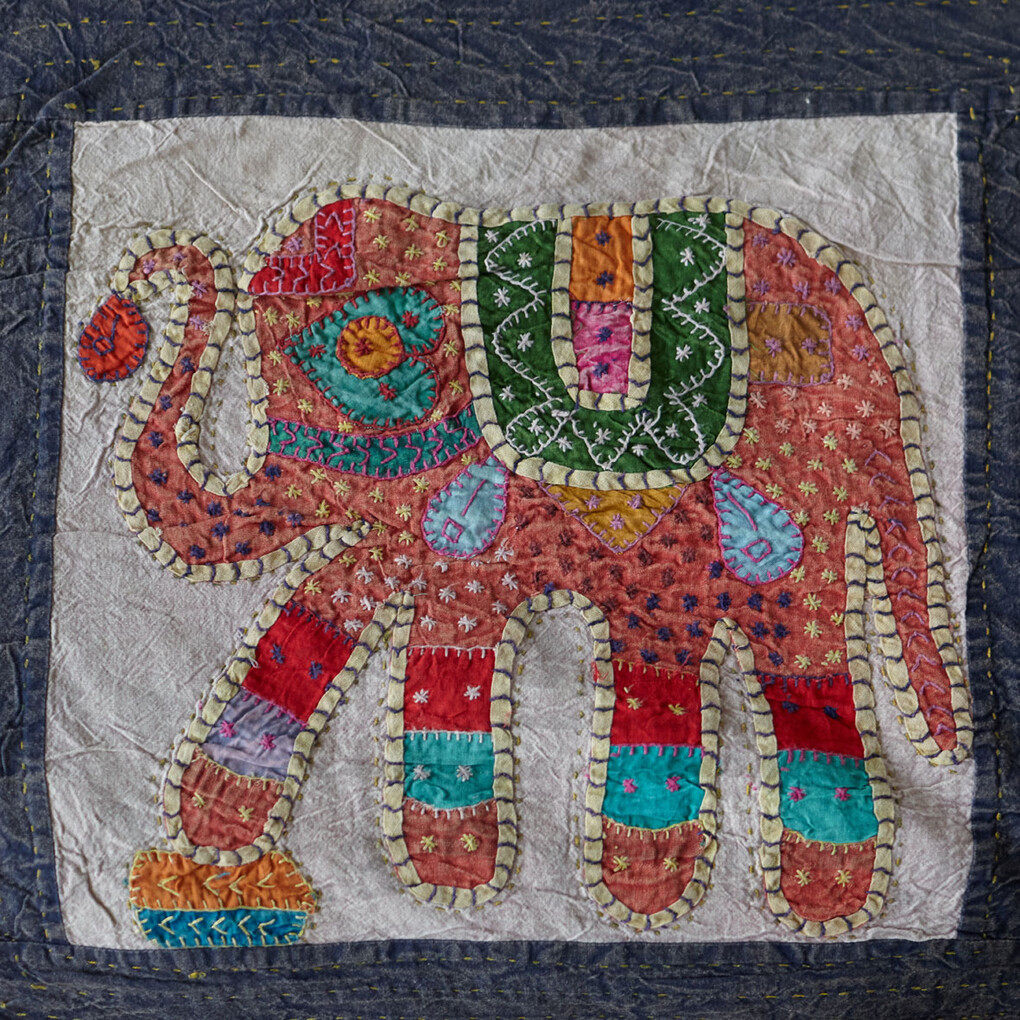 Декоративное покрывало Elephant