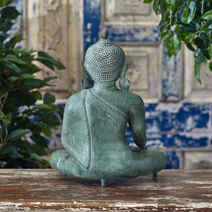 Латунная статуэтка сидящий Будда