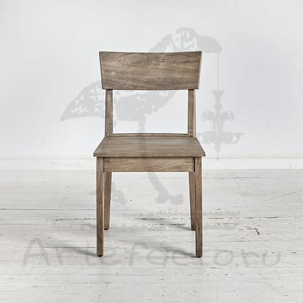 Деревянный серый обеденный стул