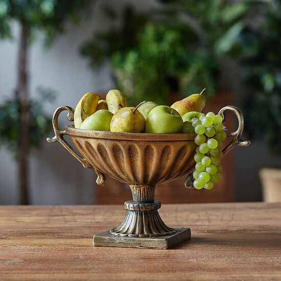 Металлическая ваза для фруктов